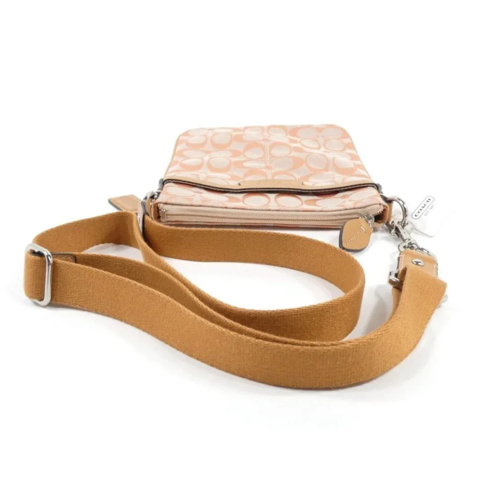 Coach Penelope Signature Tangerine Swingpack NWT‎ F43631